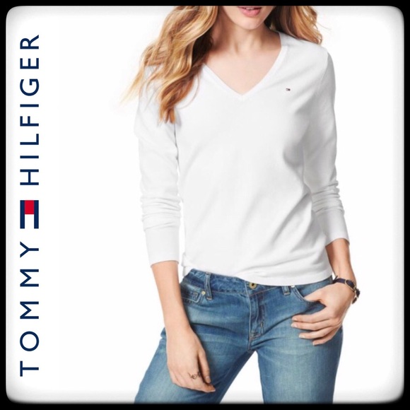 Tommy Hilfiger Sweaters - TOMMY HILFIGER WOMENS CLASSIC V-NECK WHITE SWEATER